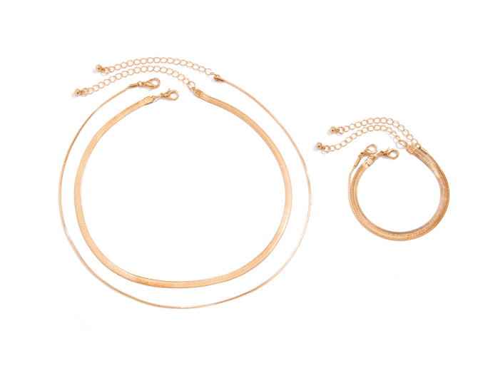 Elegantes Set aus Halskette und Armband